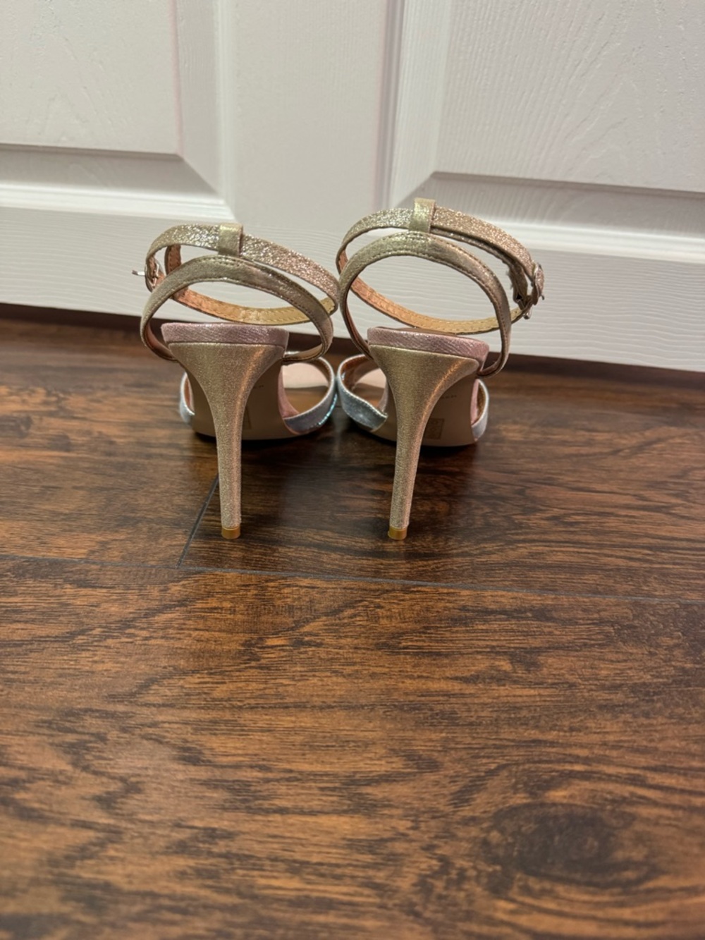 heels - Picture 4 of 5